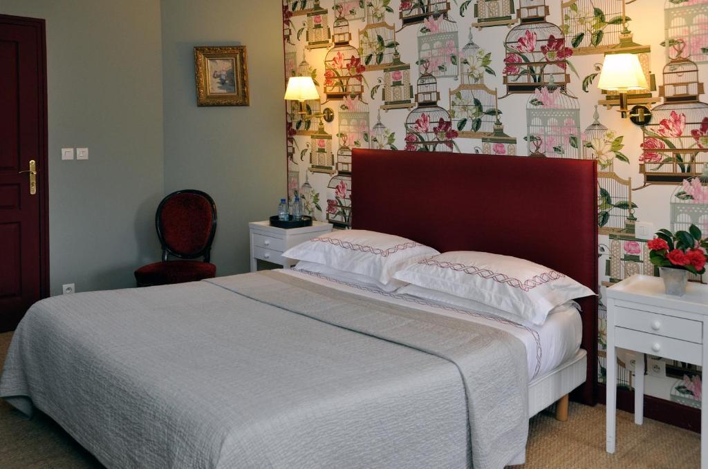 La Demeure De L'Ile Bed and Breakfast Craon  Δωμάτιο φωτογραφία