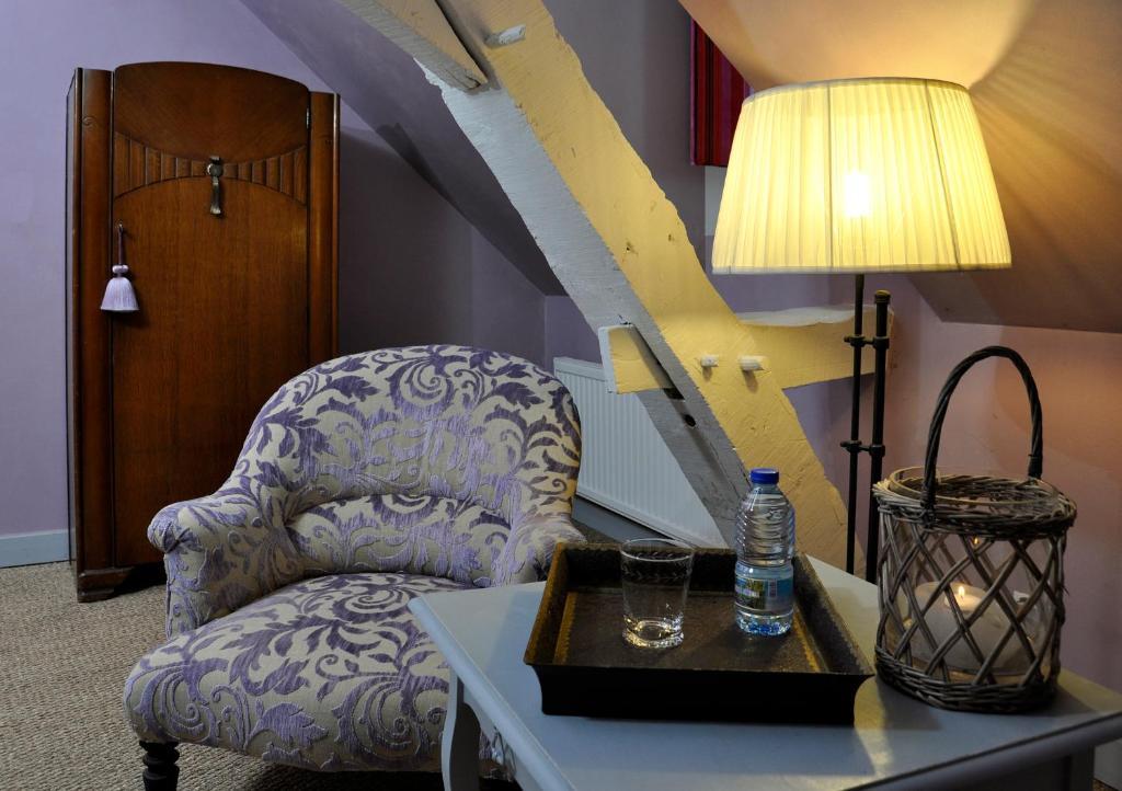 La Demeure De L'Ile Bed and Breakfast Craon  Δωμάτιο φωτογραφία
